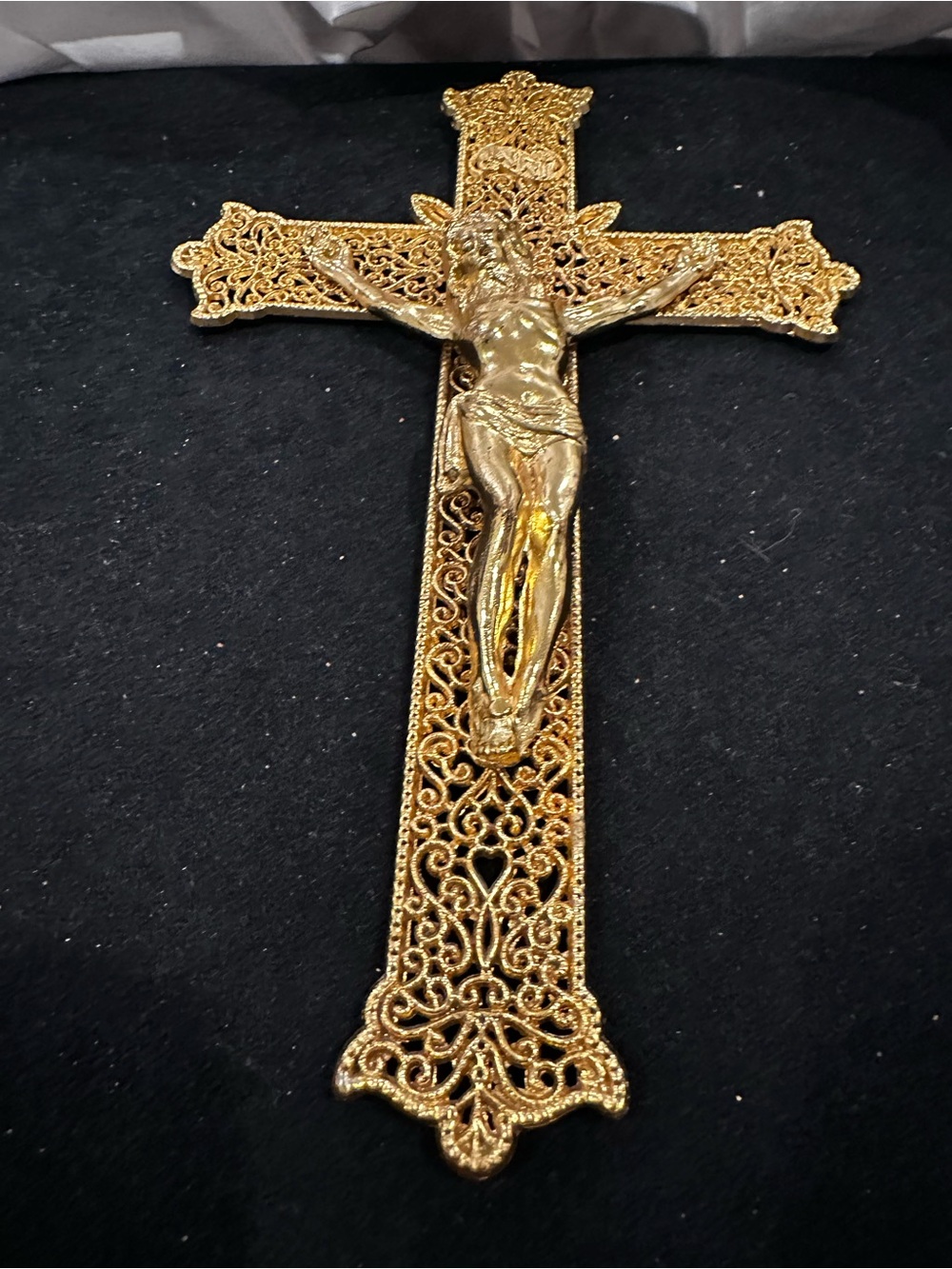 Vintage Ornate Filigree Wall Crucifix INRI Jesus On Cross